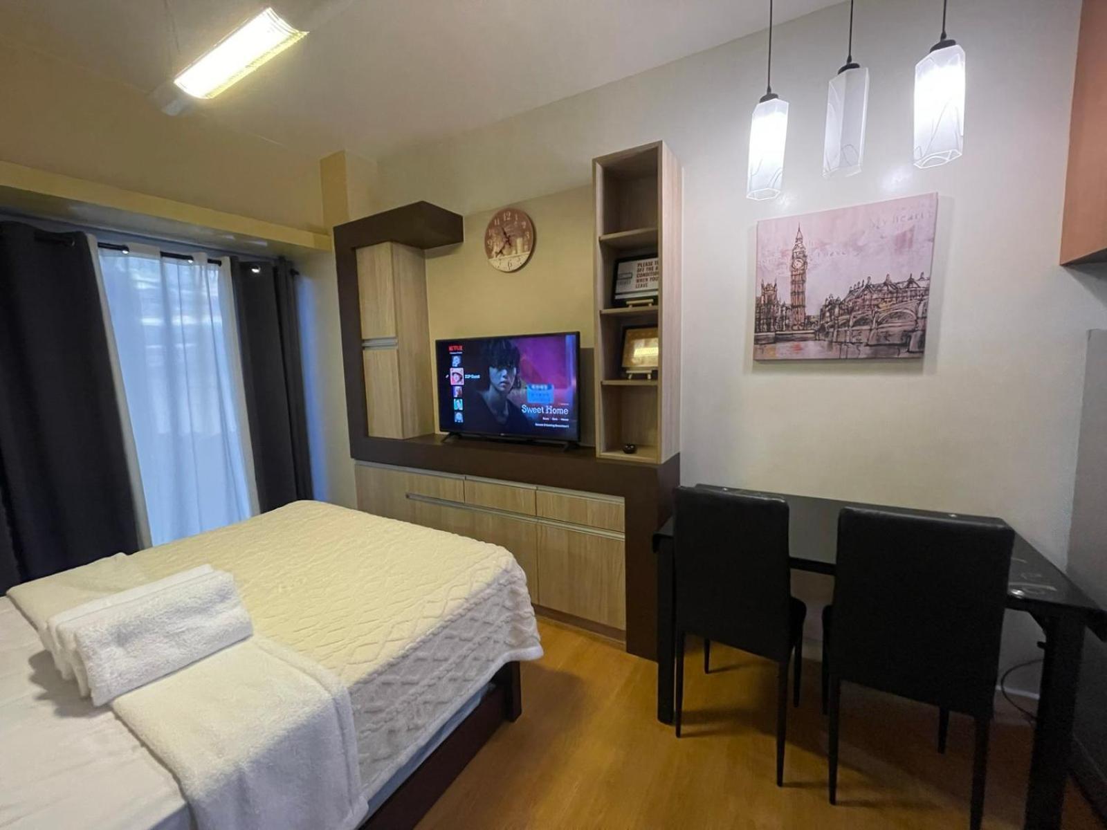 8 Adriatico Staycation Manila Exterior foto